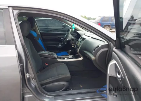 2015 Nissan Altima 2.5/2.5 S/2.5 Sl/2.5 Sv z USA, uszkodzony, nr VIN 1N4AL3AP8FN887955